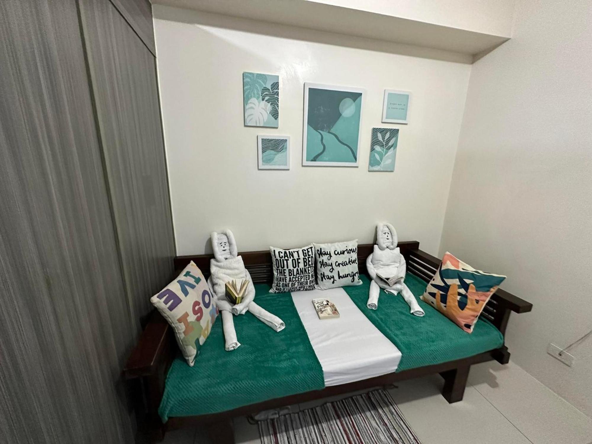 Green Residences Stays By Pbyy Manila Bagian luar foto