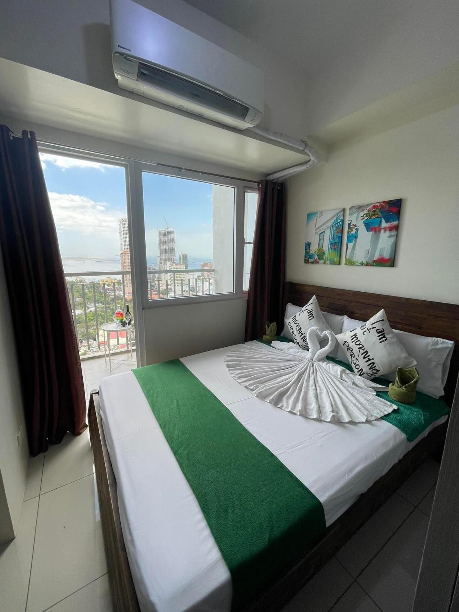 Green Residences Stays By Pbyy Manila Bagian luar foto