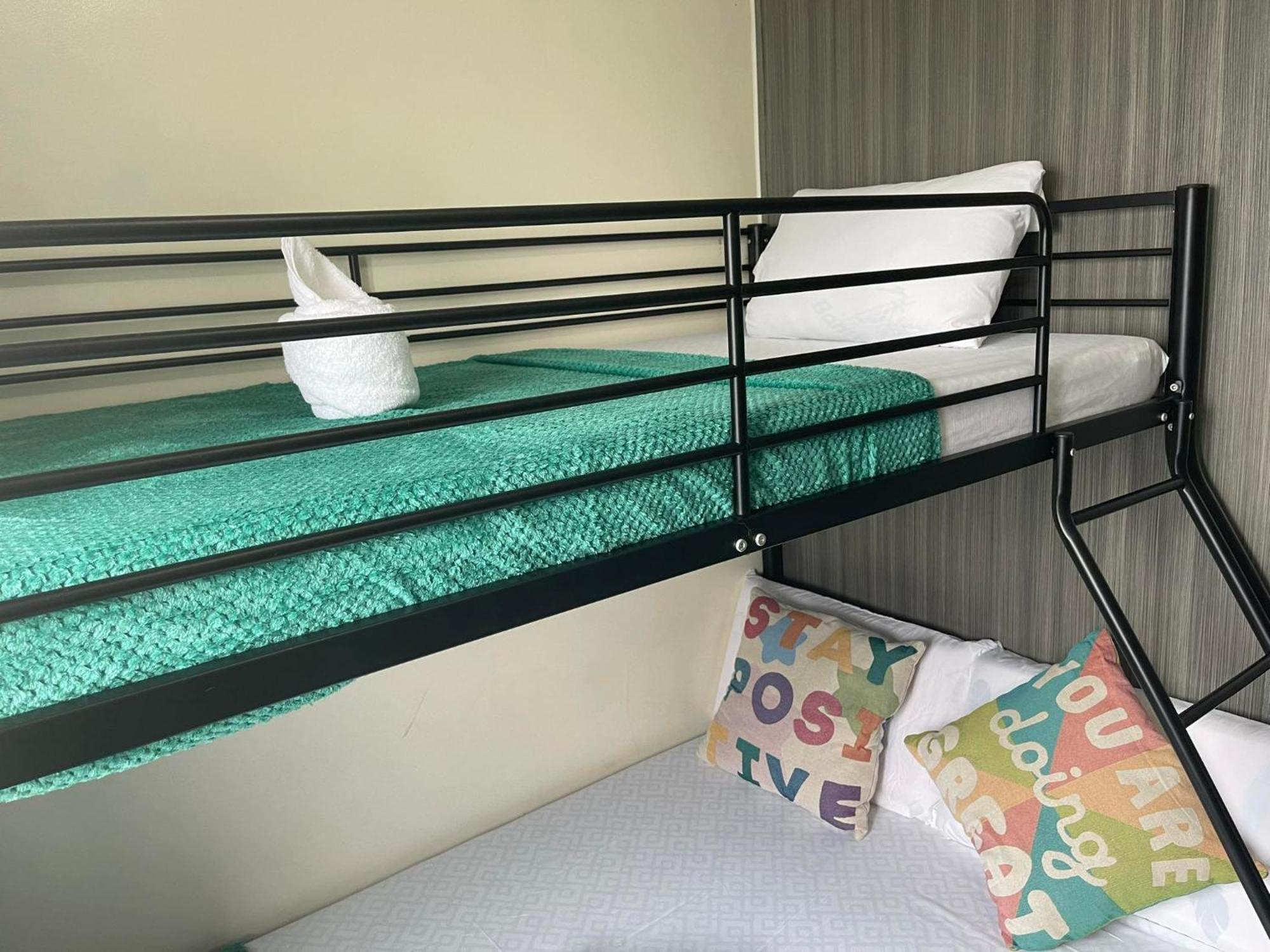 Green Residences Stays By Pbyy Manila Bagian luar foto